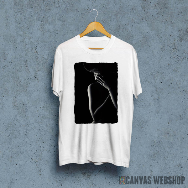 Nude woman with hat 3