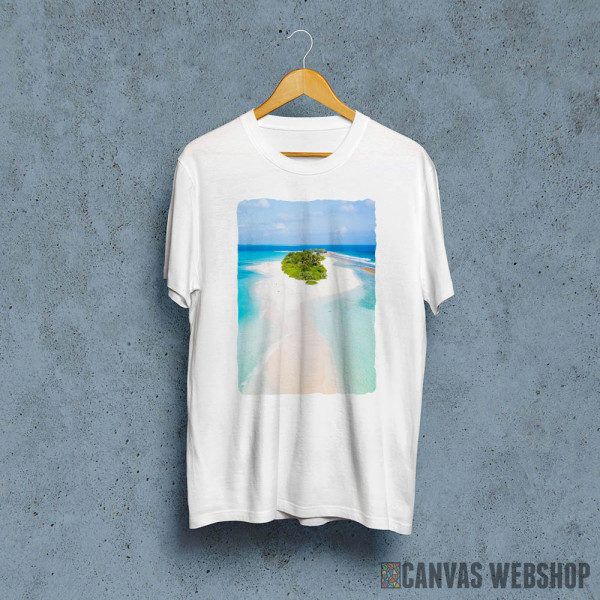 Paradise Island At The Sea