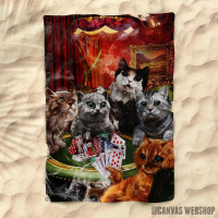 Peškir Cat Playing Poker Game