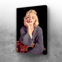 Marilyn Monroe casual