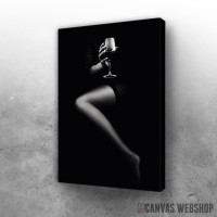 Slika Woman holding red wine