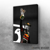 Slika F1 Max Verstappen trofej Slika F1 Max Verstappen trofej