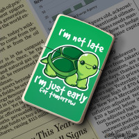 Upaljač Never late turtle