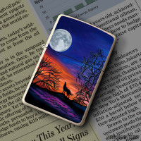 Upaljač Vuk na mesečini